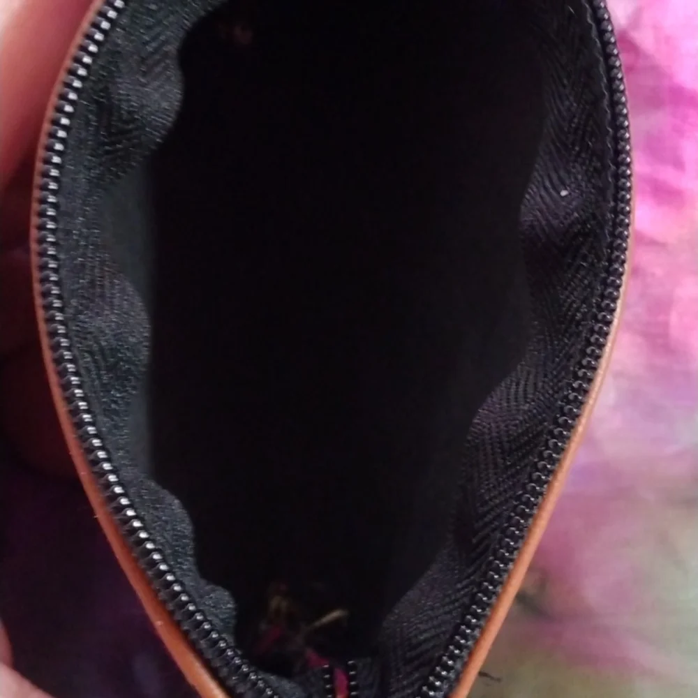 N/A queen purse